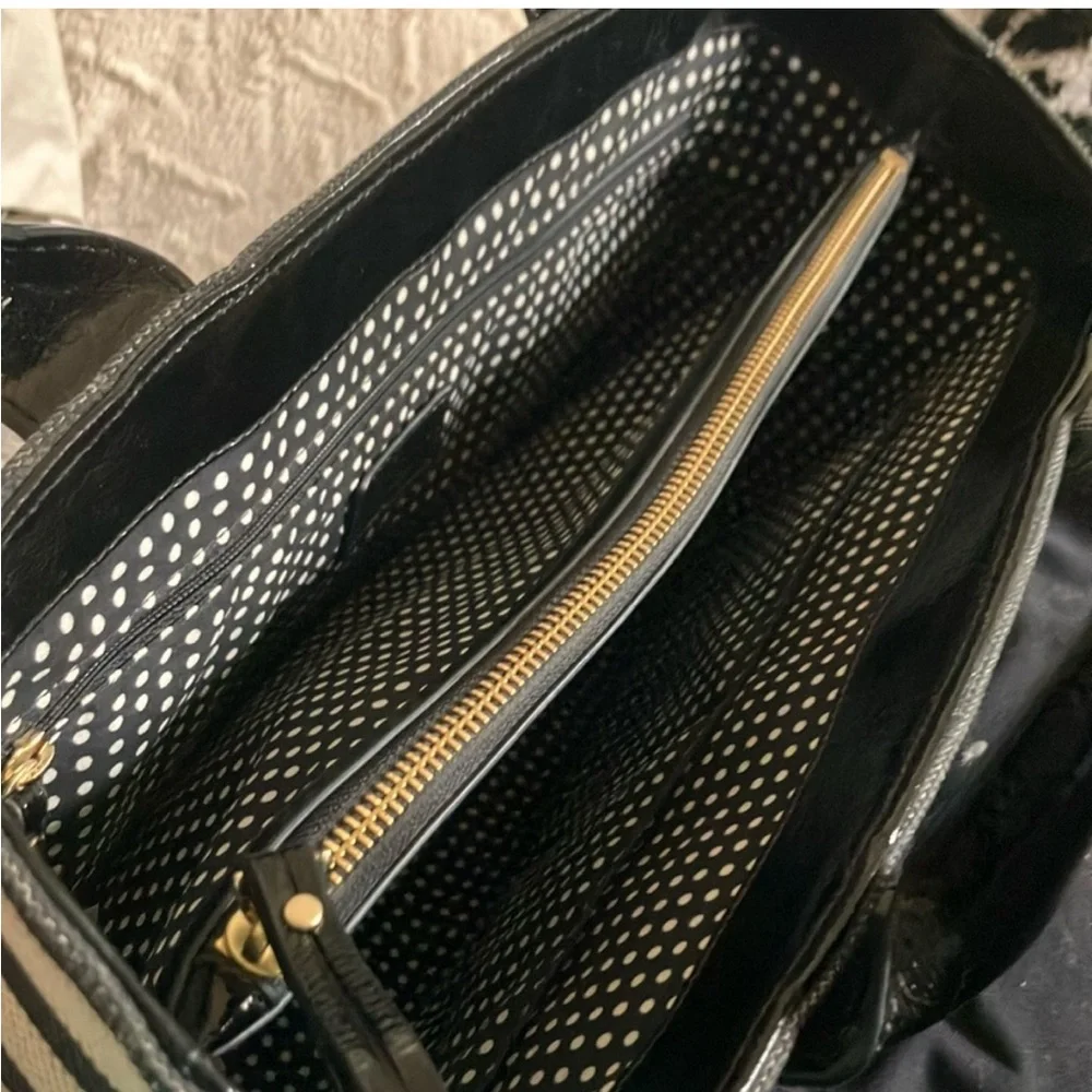 Kate Spade New York Villabella Fabric Quinn Bag Creme and black striped CUTIE!